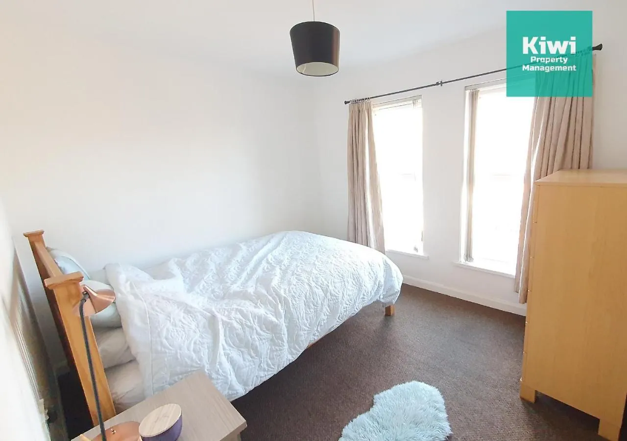 Central 2 Bedroom Apartment Belfast - Spacious & Modern