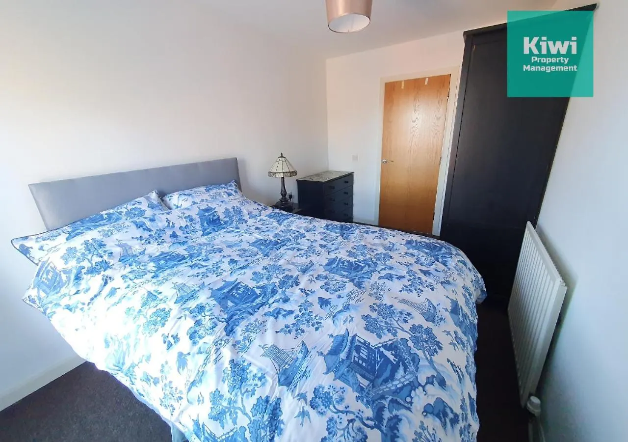 Central 2 Bedroom Apartment Belfast - Spacious & Modern 0*,  イギリス